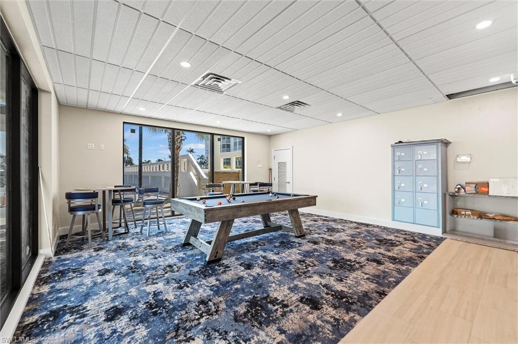 CRECIENTE CONDO NORTH - Residential