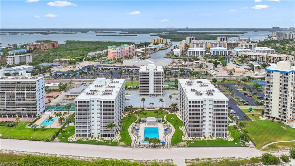 CRECIENTE CONDO NORTH - Residential