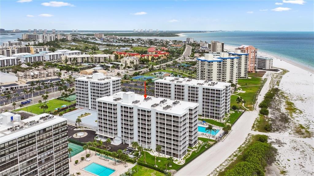 CRECIENTE CONDO NORTH - Residential