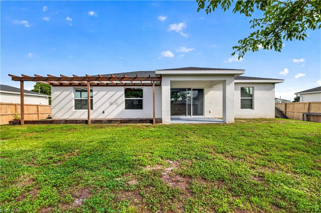 CAPE CORAL - Residential