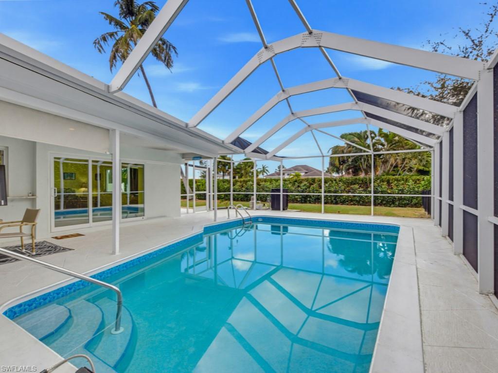 MARCO BEACH - Residential