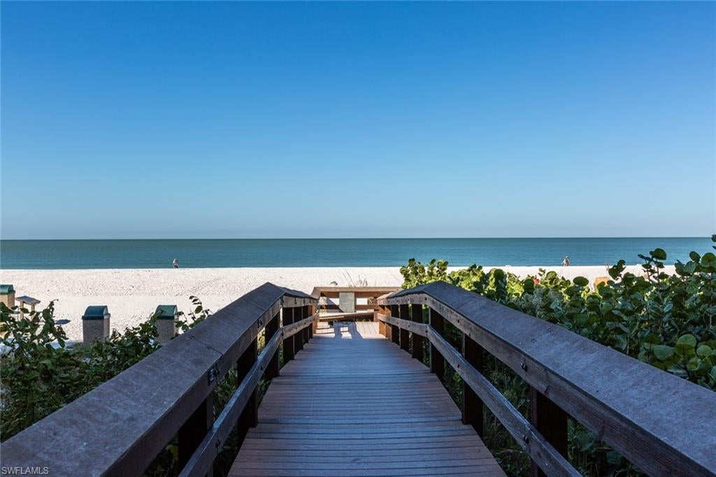 MARCO BEACH - Residential