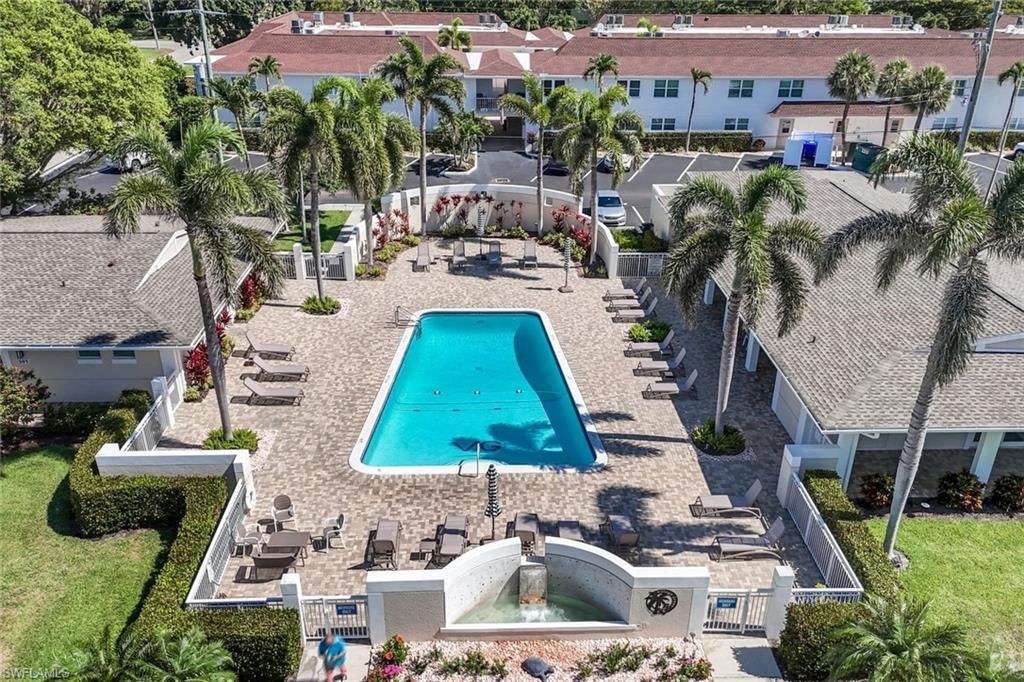 EVERGLADES CLUB - Residential