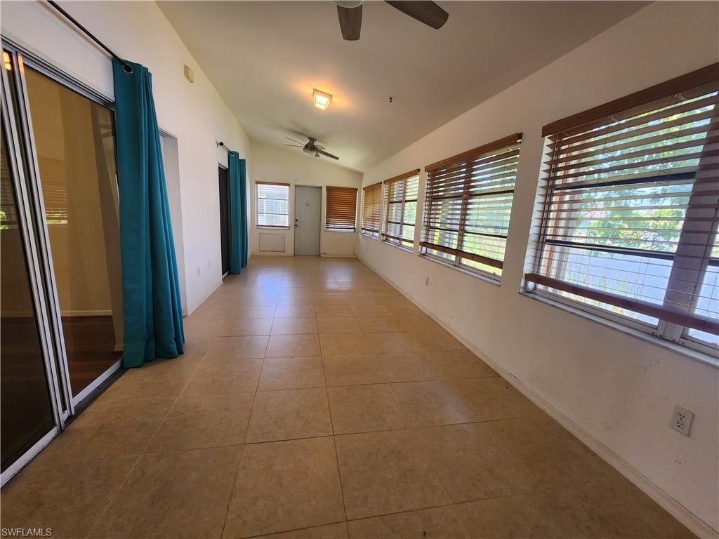 SAN CARLOS PARK - Residential