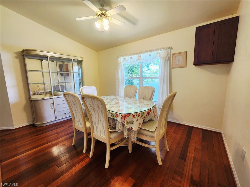 SAN CARLOS PARK - Residential