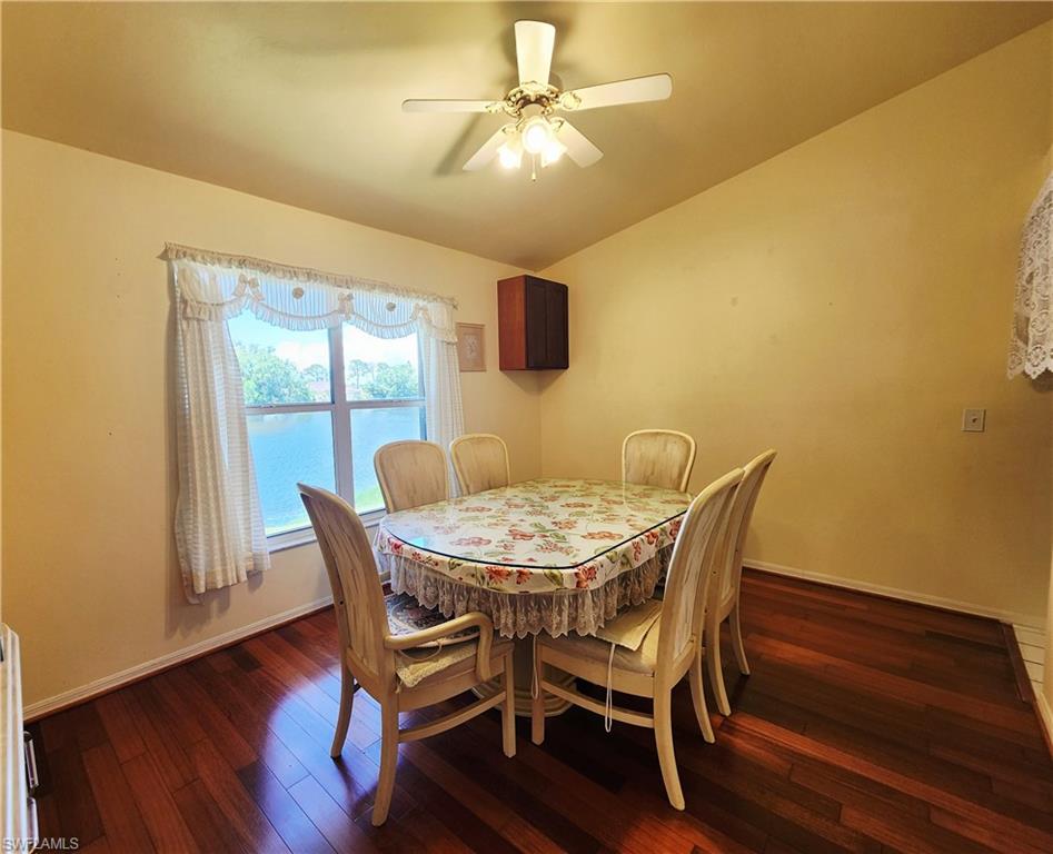 SAN CARLOS PARK - Residential