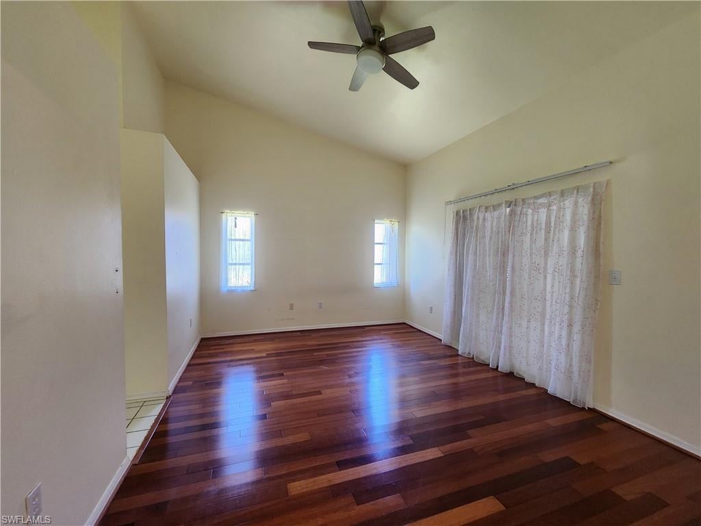 SAN CARLOS PARK - Residential