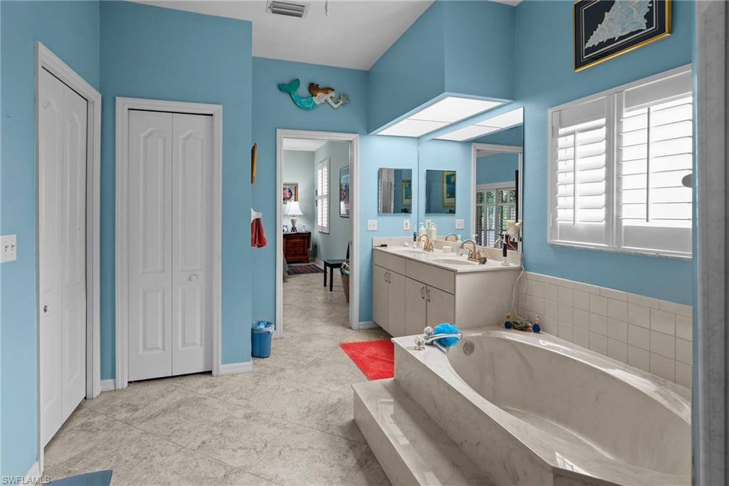 MIRROR LAKES - Residential