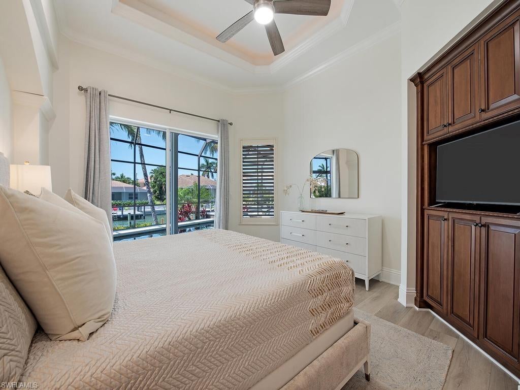 MARCO BEACH - Residential
