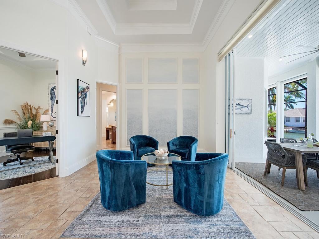MARCO BEACH - Residential