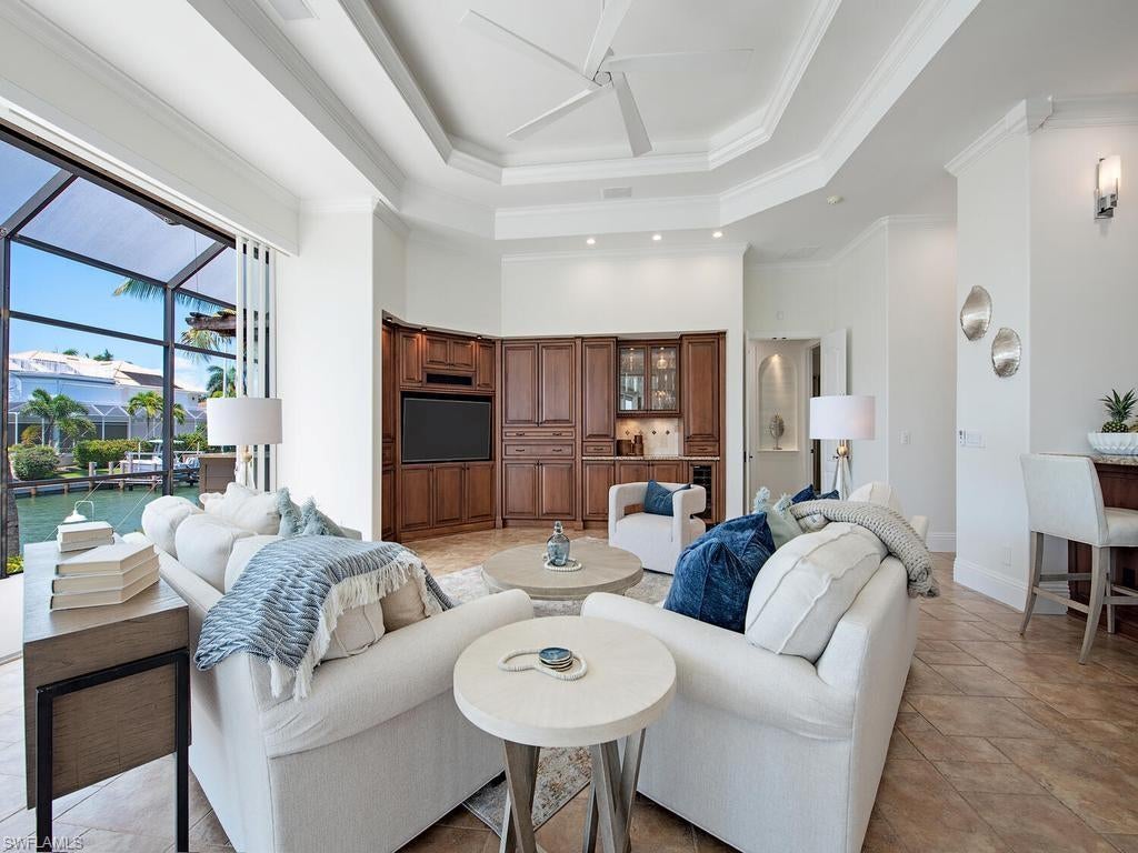 MARCO BEACH - Residential