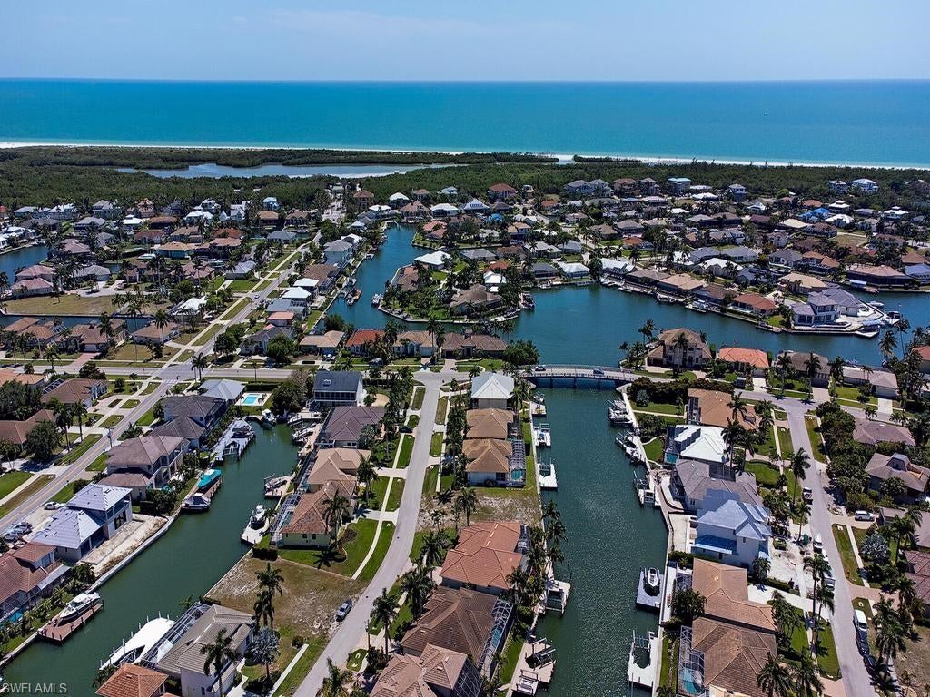 MARCO BEACH - Residential