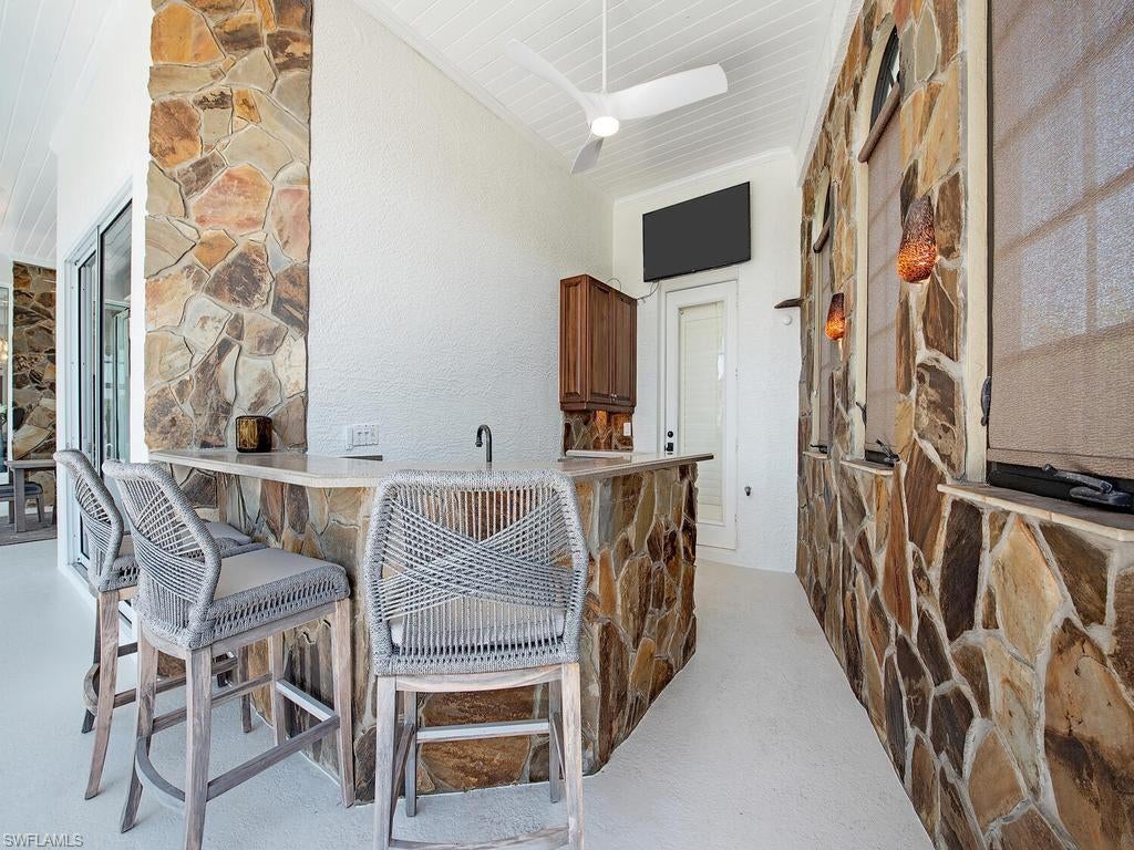 MARCO BEACH - Residential