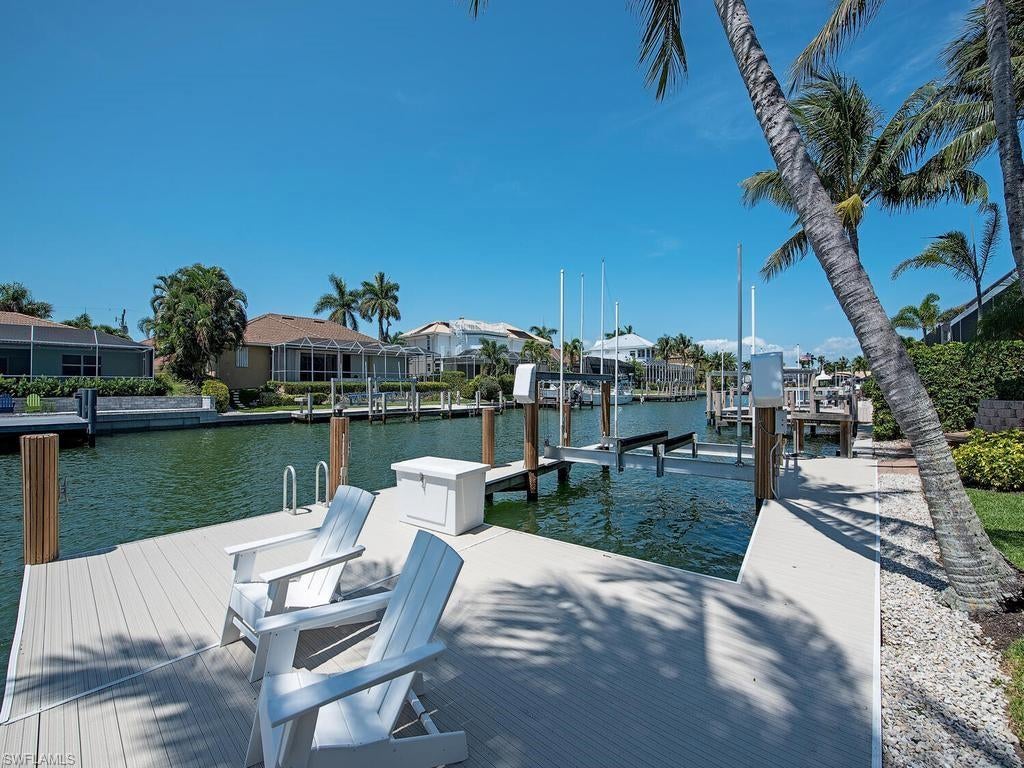 MARCO BEACH - Residential