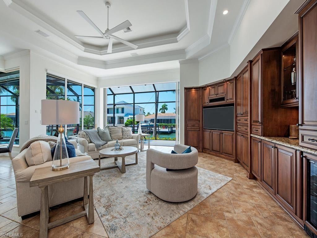 MARCO BEACH - Residential