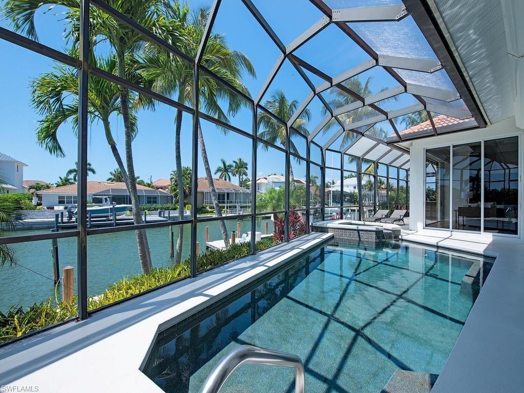 MARCO BEACH - Residential