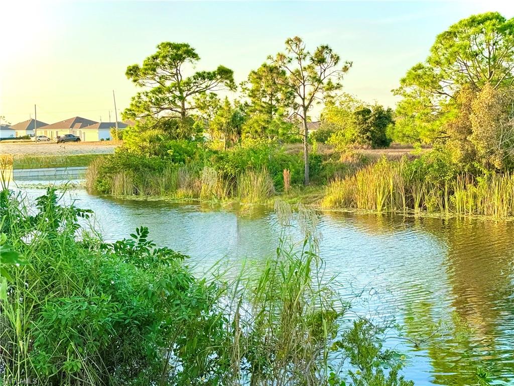 CAPE CORAL - Land