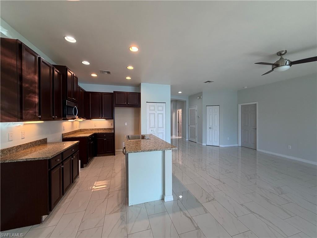 VALENCIA COUNTRY CLUB - Residential Lease
