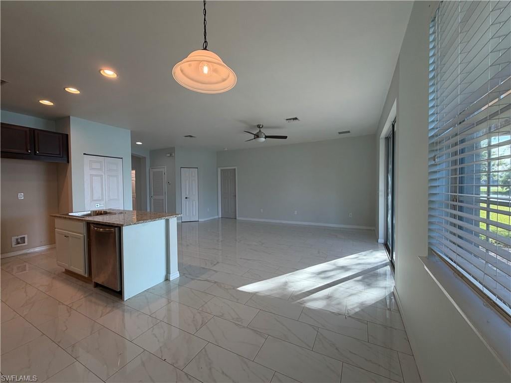 VALENCIA COUNTRY CLUB - Residential Lease