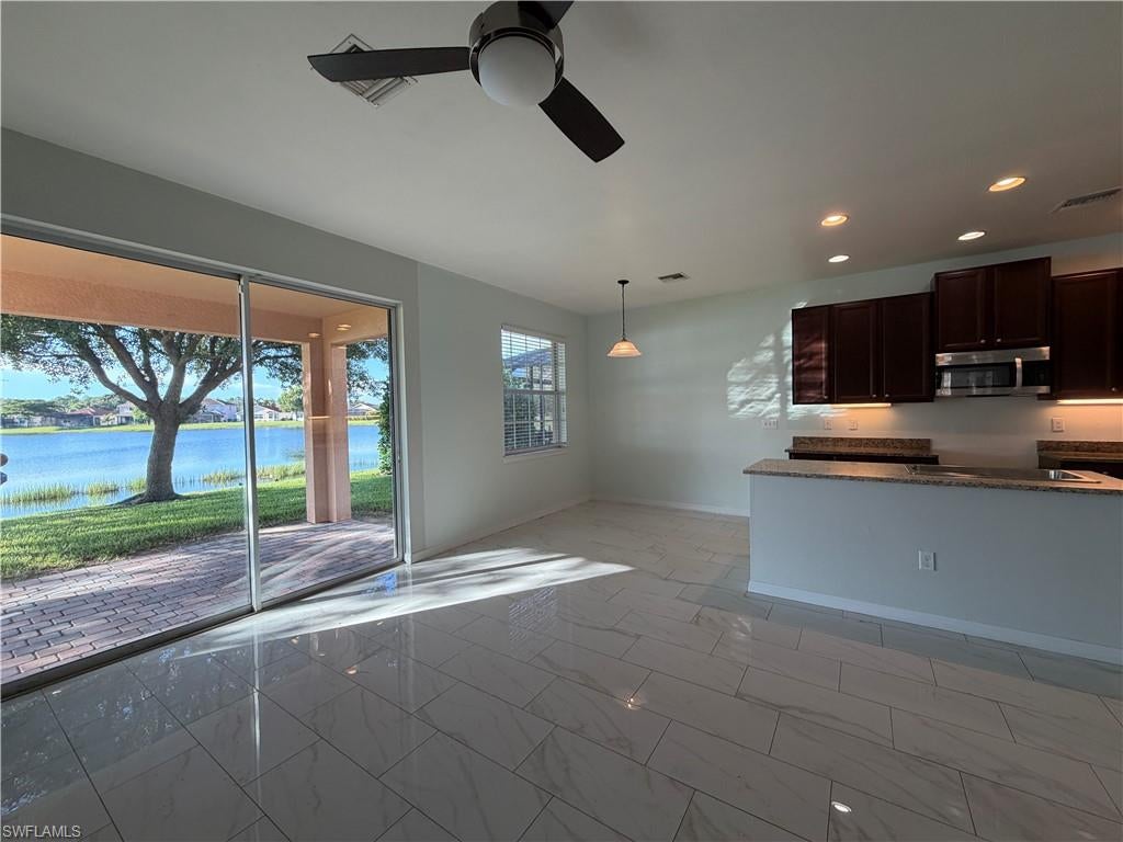 VALENCIA COUNTRY CLUB - Residential Lease