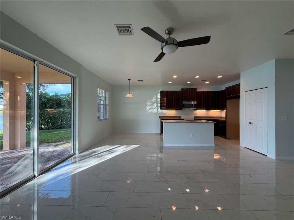 VALENCIA COUNTRY CLUB - Residential Lease