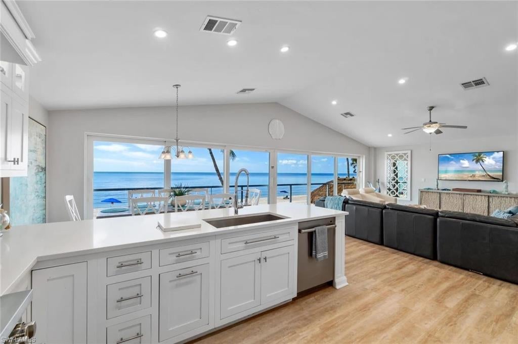 BONITA BEACH - Residential