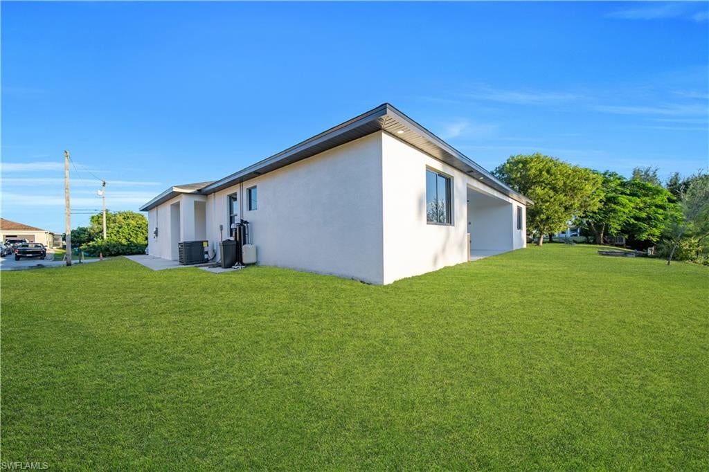 CAPE CORAL - Residential