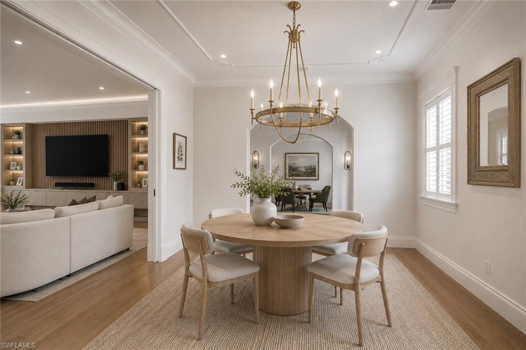 COLONIAL FARMS - Residential