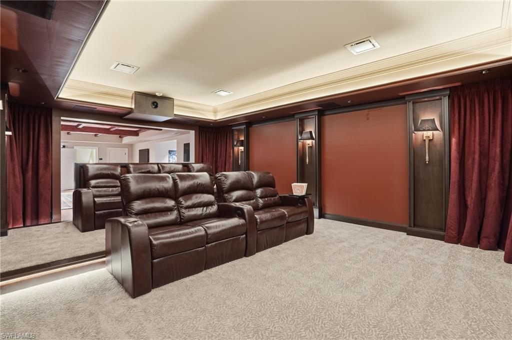 COLONIAL FARMS - Residential
