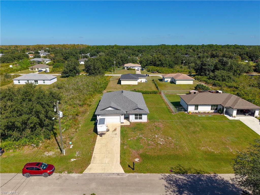 Great custom 2024 Built home..4/2 IN Great W. Lehigh Acres. Seller will help buyer with closing cost or rate buy down. No Hoa and wonderful location. Plenty of room for a pool