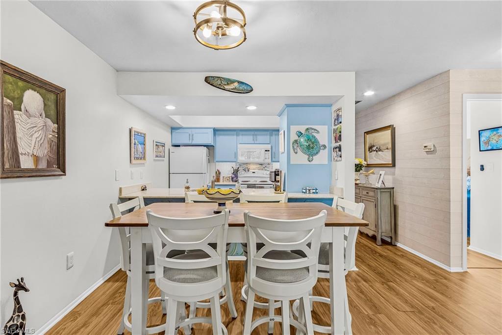 CAPTAINS COVE CONDO - Residential