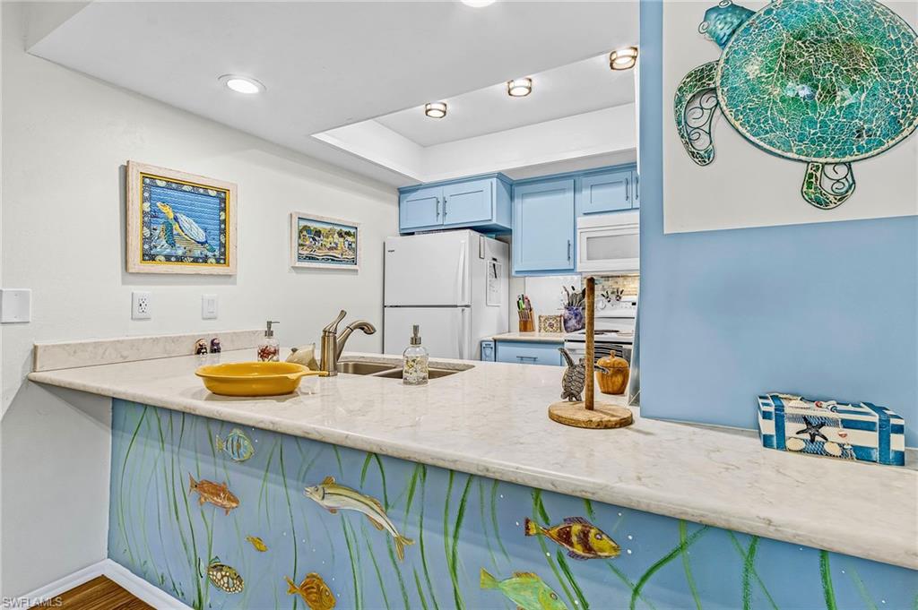 CAPTAINS COVE CONDO - Residential