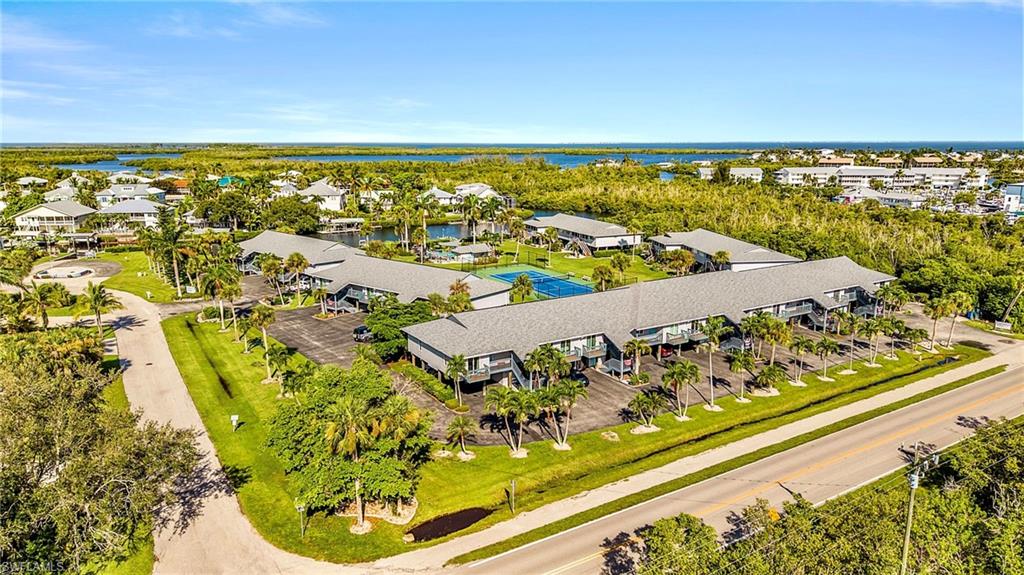 CAPTAINS COVE CONDO - Residential