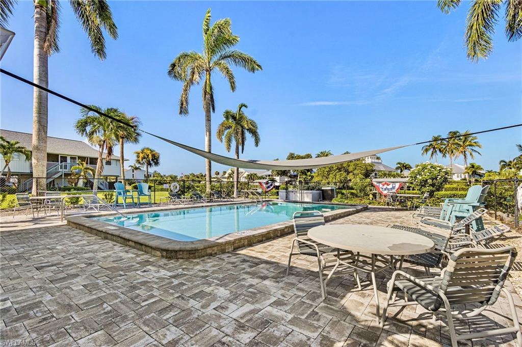 CAPTAINS COVE CONDO - Residential