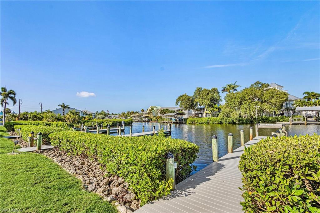 CAPTAINS COVE CONDO - Residential
