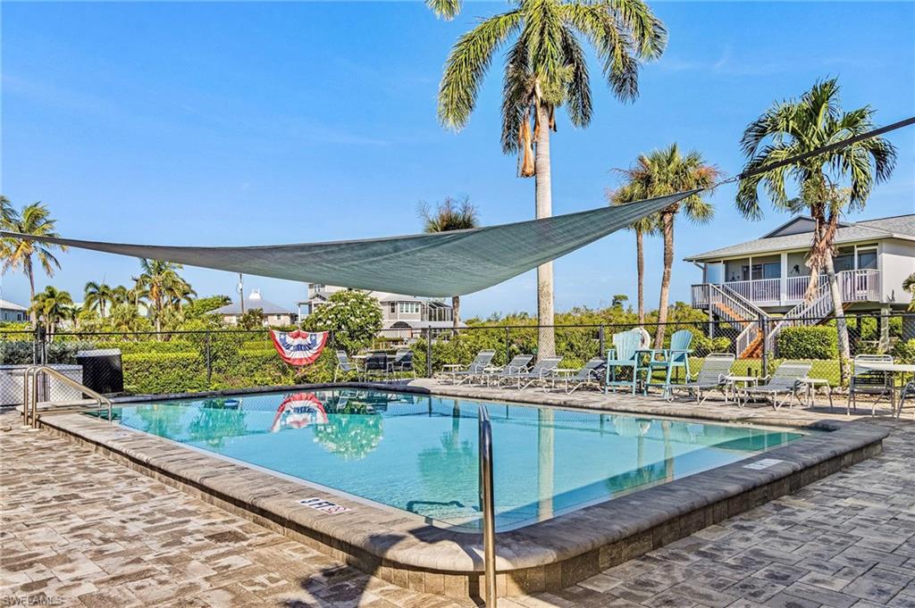 CAPTAINS COVE CONDO - Residential