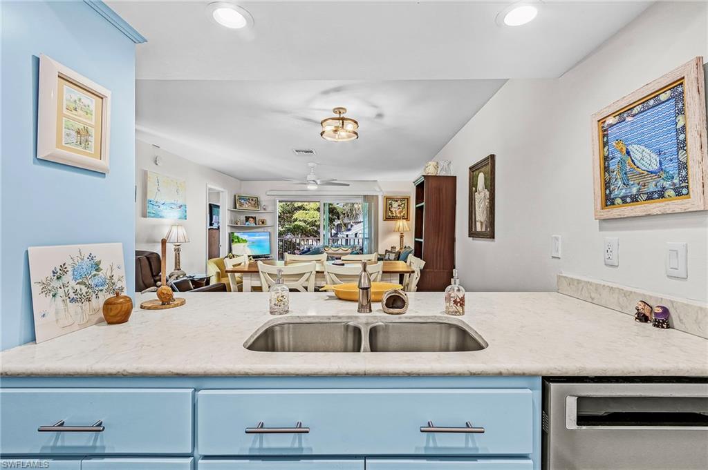 CAPTAINS COVE CONDO - Residential