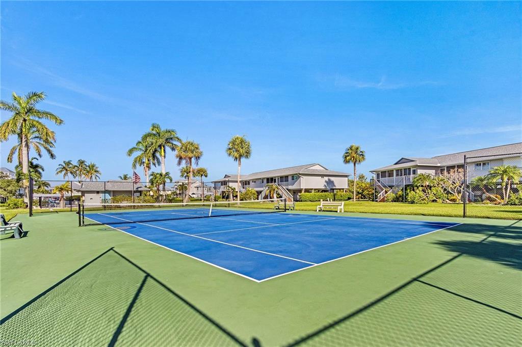 CAPTAINS COVE CONDO - Residential