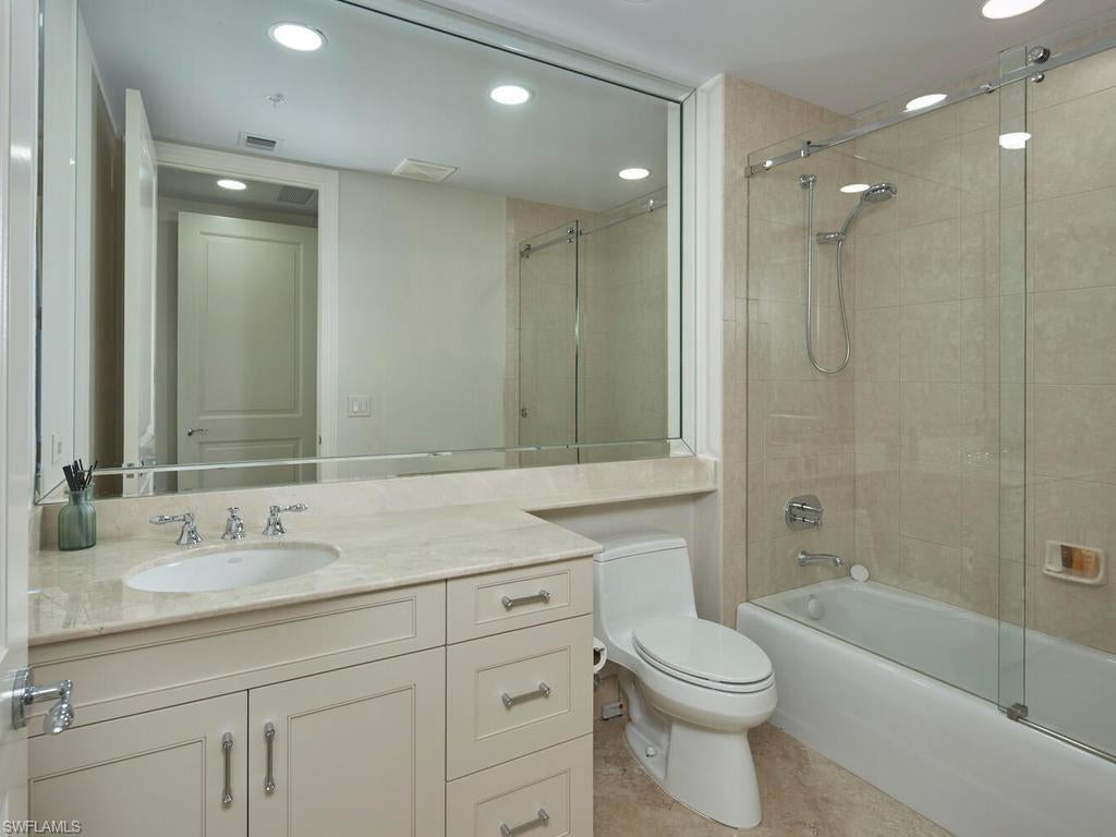 LA SCALA AT THE COLONY - Residential