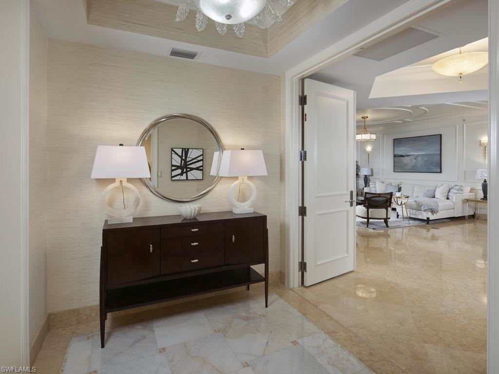 LA SCALA AT THE COLONY - Residential