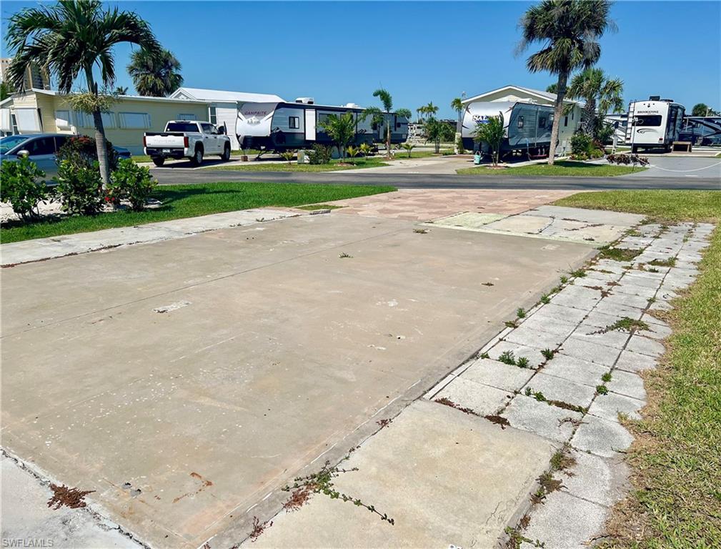PALMETTO PALMS R V - Land