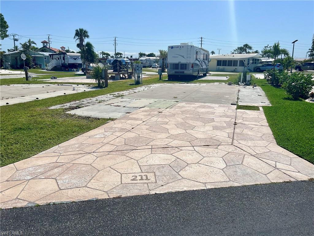 PALMETTO PALMS R V - Land
