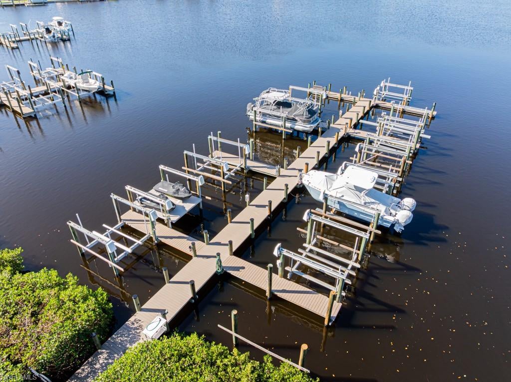 HICKORY HARBOUR - Residential
