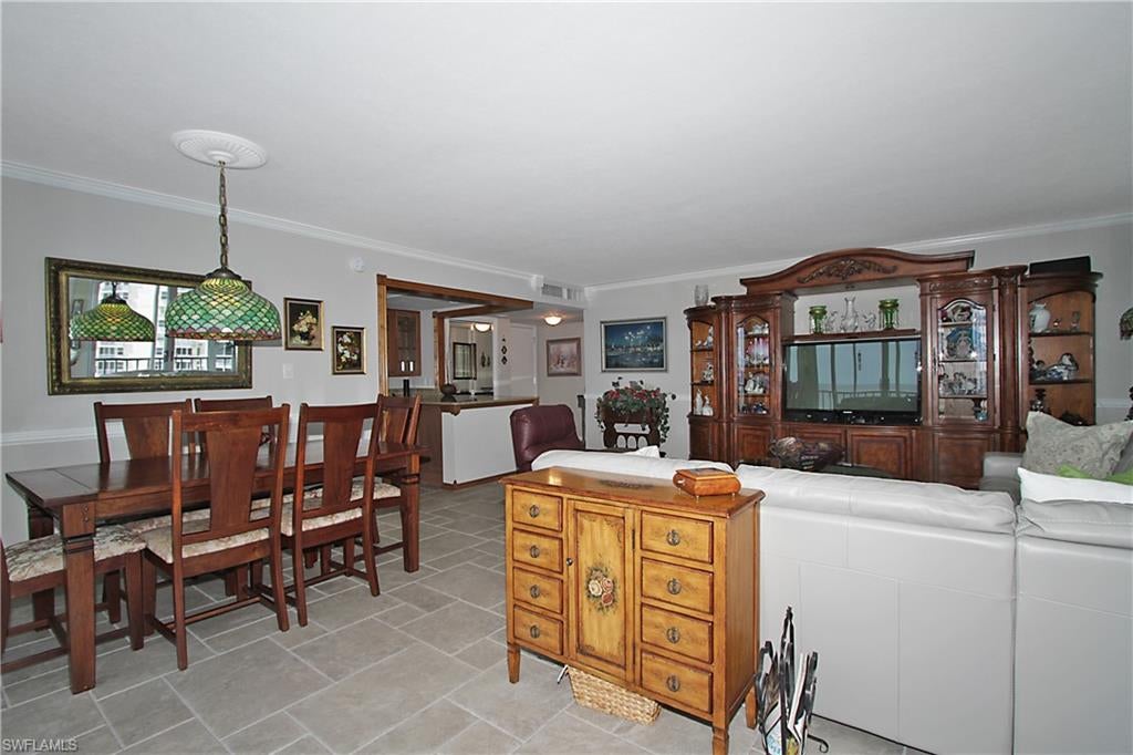 CRECIENTE CONDO SOUTH - Residential
