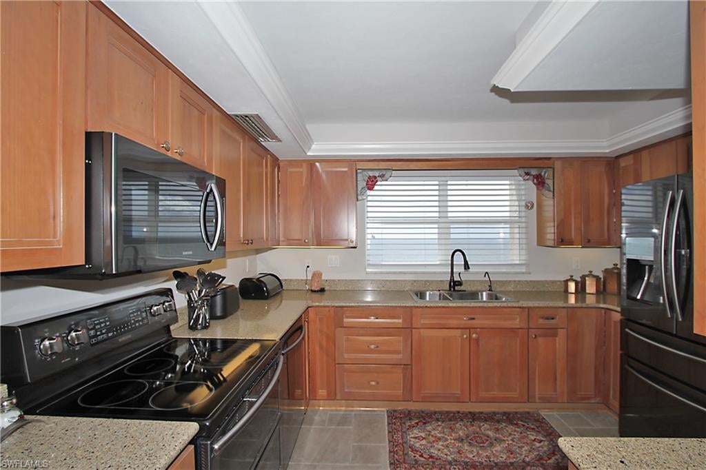 CRECIENTE CONDO SOUTH - Residential