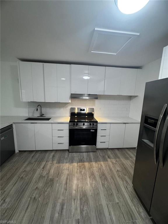 FOXMOOR LAKES - Residential