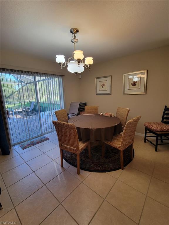 TOWN LAKES - Residential Lease