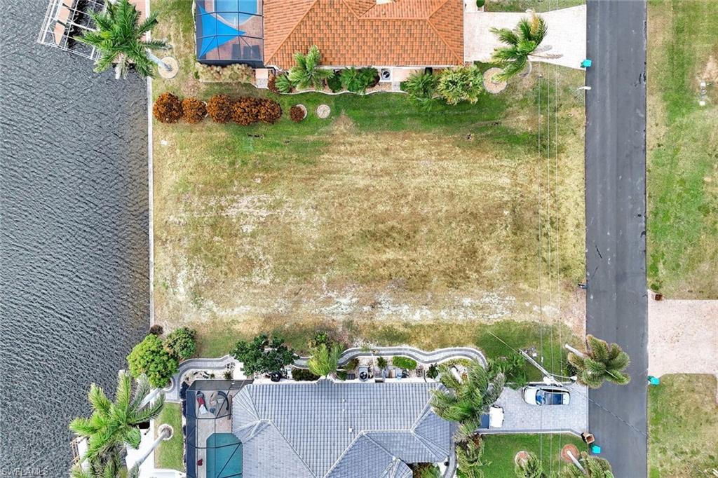 CAPE CORAL - Land