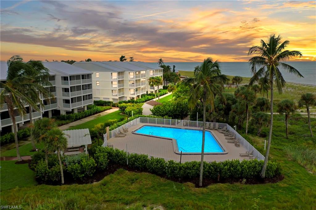 BEACH VILLAS CONDO - Residential