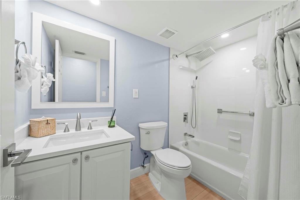 BEACH VILLAS CONDO - Residential